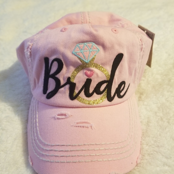 Bride's Hat with 2 Bridesmaids Hats - Picture 5 of 6